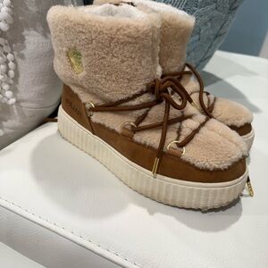 PAJAR Women's Tan and Cream Shearling Boots
